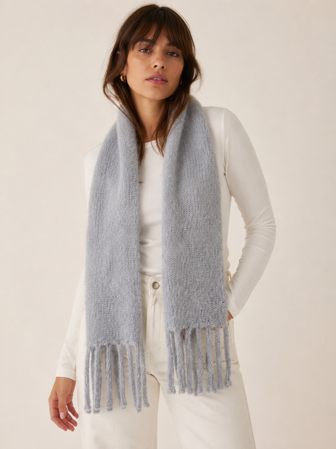 Echarpe longue frange gris brillante