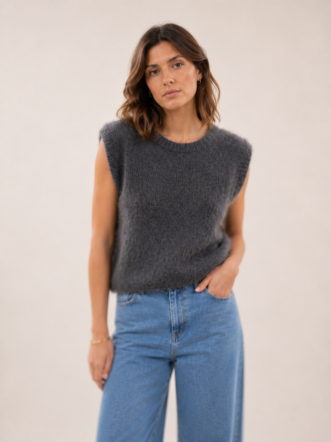 Pull sans manche gris anthracite