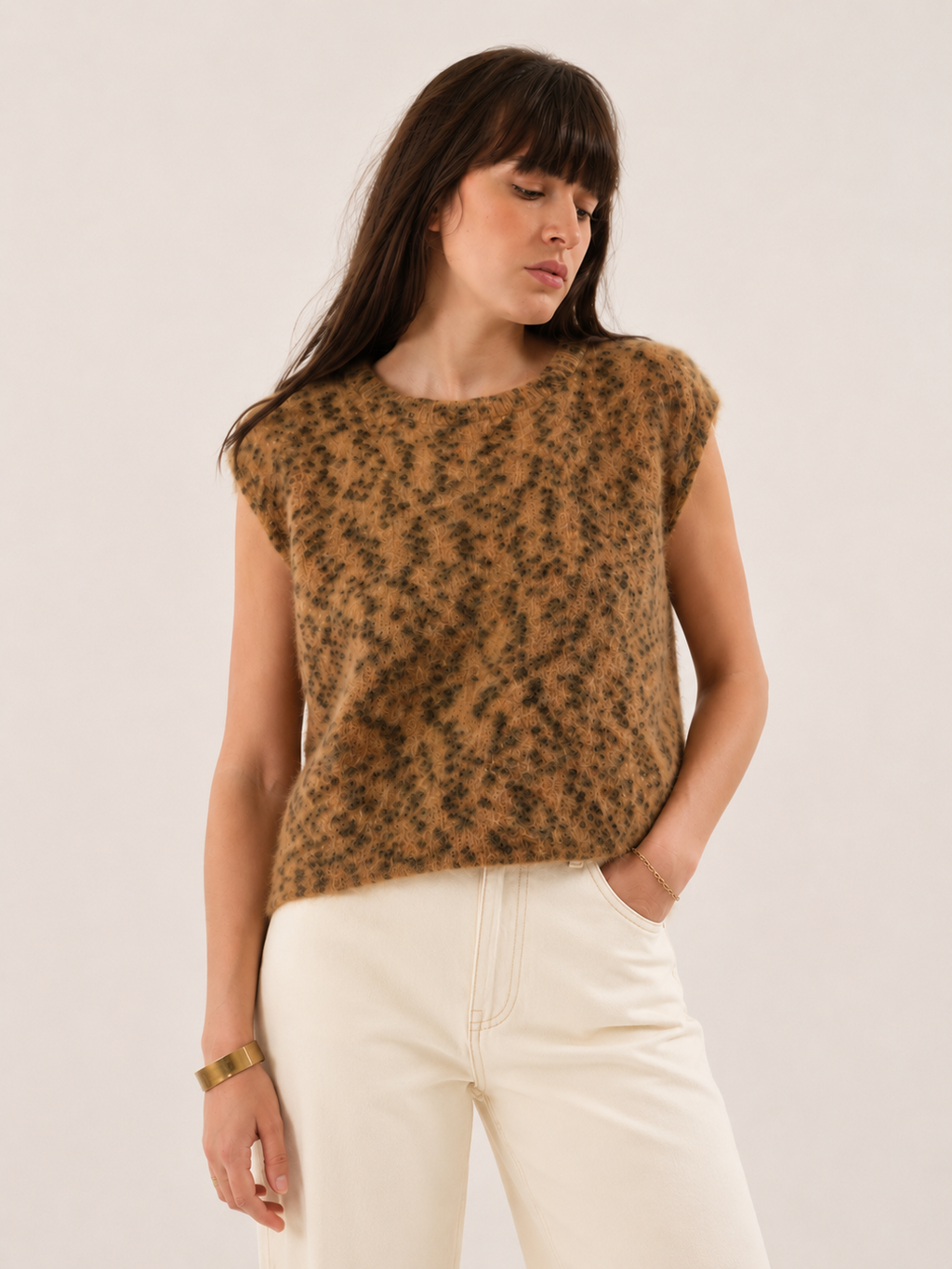 Pull léopard sans manches